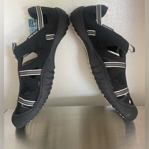 NEW-WOMENS BLACK WATER READY BLACK SANDALS